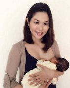 模特徐绮雯坚持母乳喂女儿：被人投诉也要继续