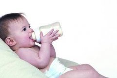 选婴幼儿奶粉需注意：6批次婴幼儿配方奶粉不合